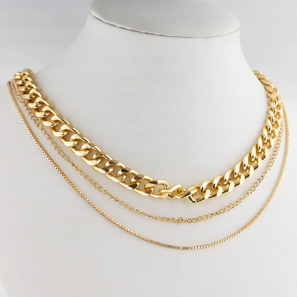 Set dorado bijou 3 en 1 cadena