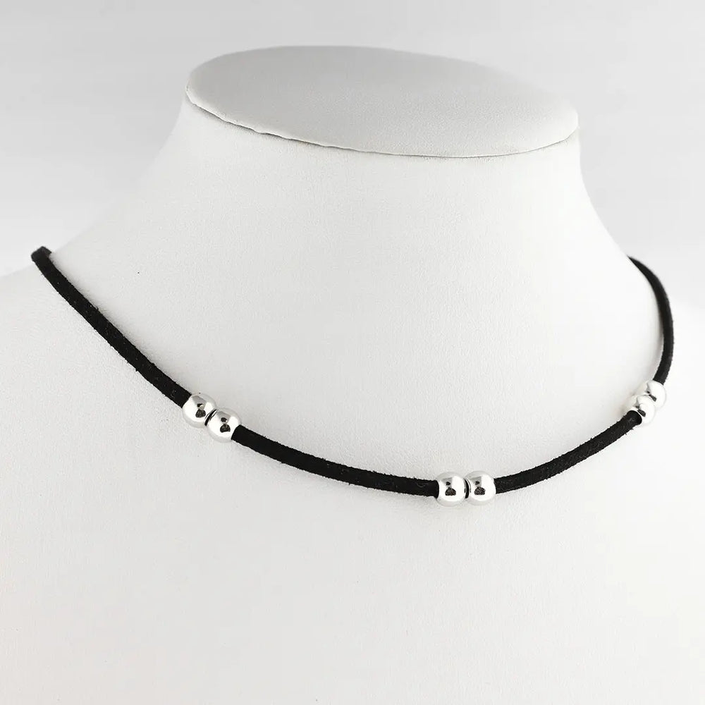 Choker gamuza