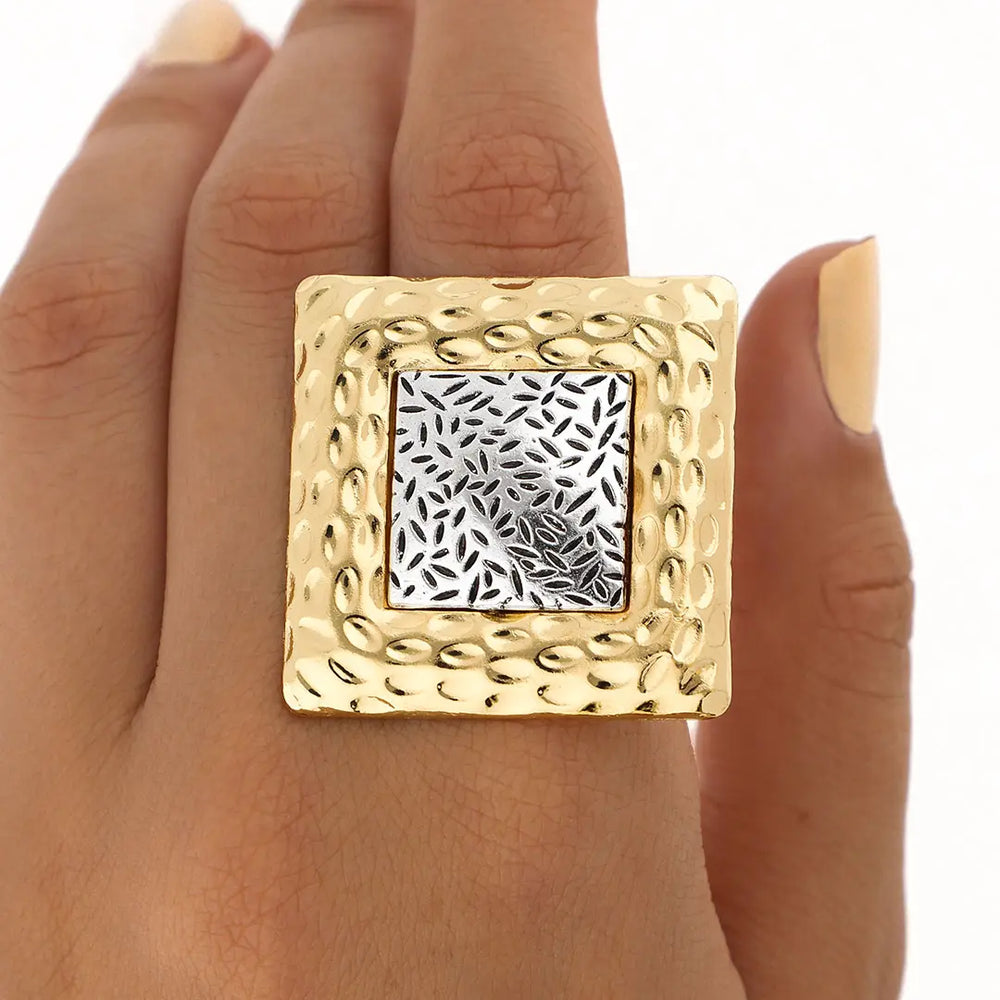 Anillo dorado bijou