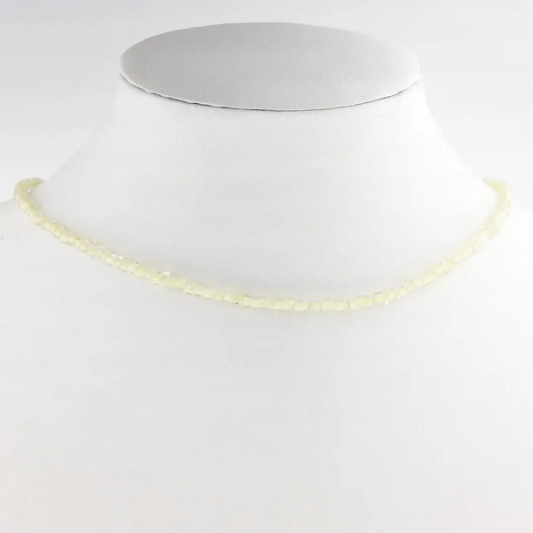 Collar mostacilla