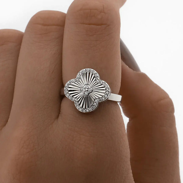 Anillo trebol acero quirurgico