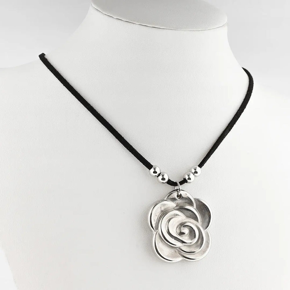 Choker gamuza