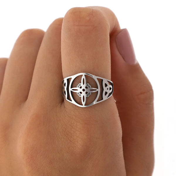 Anillo nudo de bruja acero quirurgico