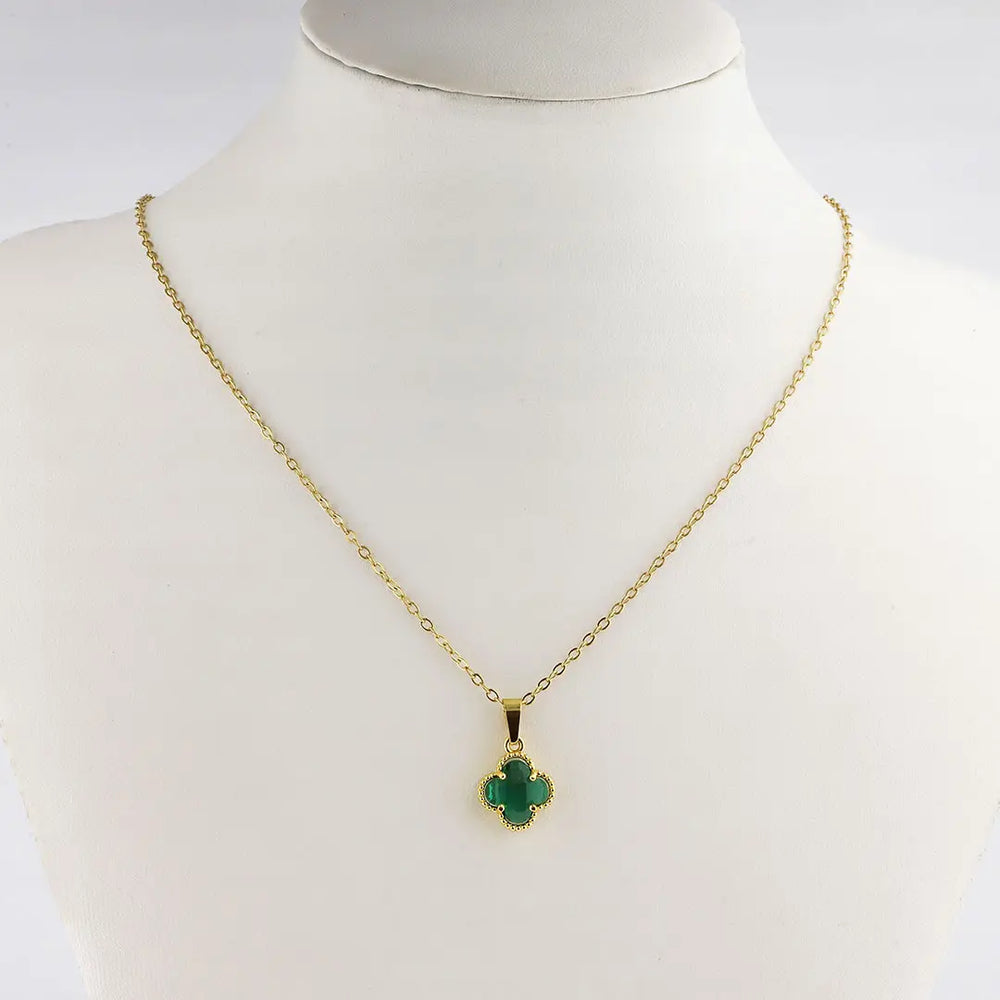 Colgante trebol verde acero dorado